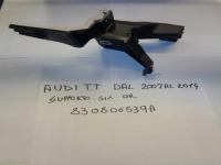 Supporto Sinistro Per Fanalino Retromarcia Audi TT Dal 2006 Al 2014 