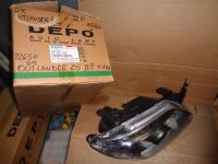 Proiettore Destro Mitsubishi Outlander Del 2005  Con Parabola Nera 