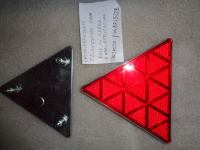 Catarifrangente Triangolare Con Base In Ferro Per Varie Applicazioni  