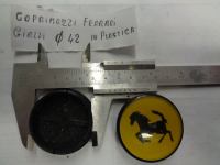 Coprimozzi Ferrari Gialli In Plastica Diametro 42 Mm
