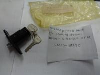 Chiusura Posteriore Baule Con Chiave Per Fiat 124 Special /Special T In Plastica Nera